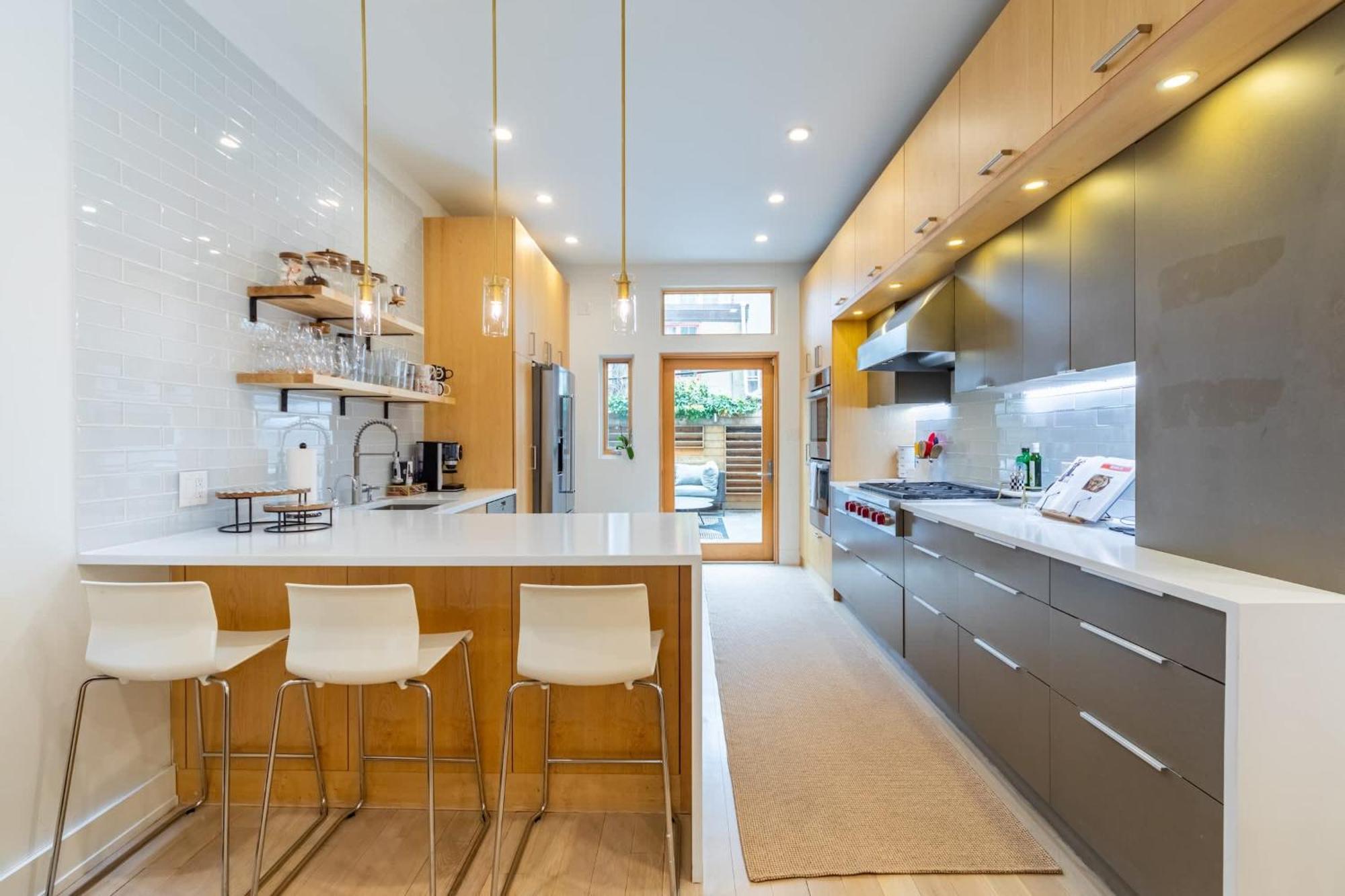 Cozy 4br Townhouse Walk To Fitler Sq & Riverwalk Holiday home Philadelphia