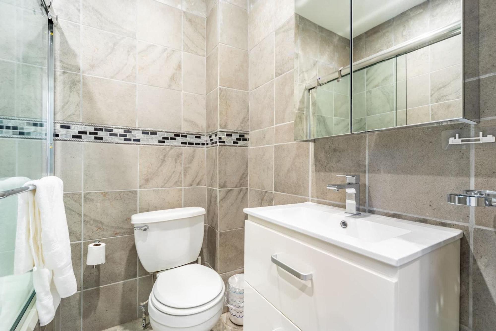 Cozy 4br Townhouse Walk To Fitler Sq & Riverwalk Holiday home *
