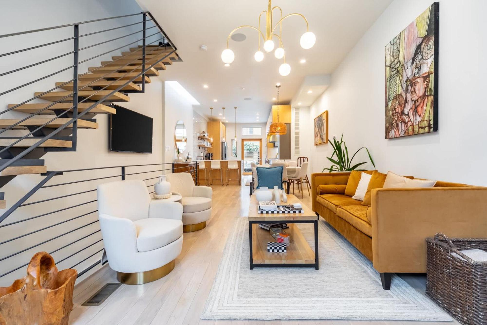 Holiday home Cozy 4br Townhouse Walk To Fitler Sq & Riverwalk *