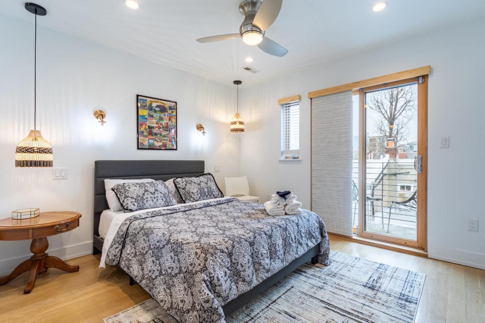 Cozy 4br Townhouse Walk To Fitler Sq & Riverwalk Holiday home Philadelphia