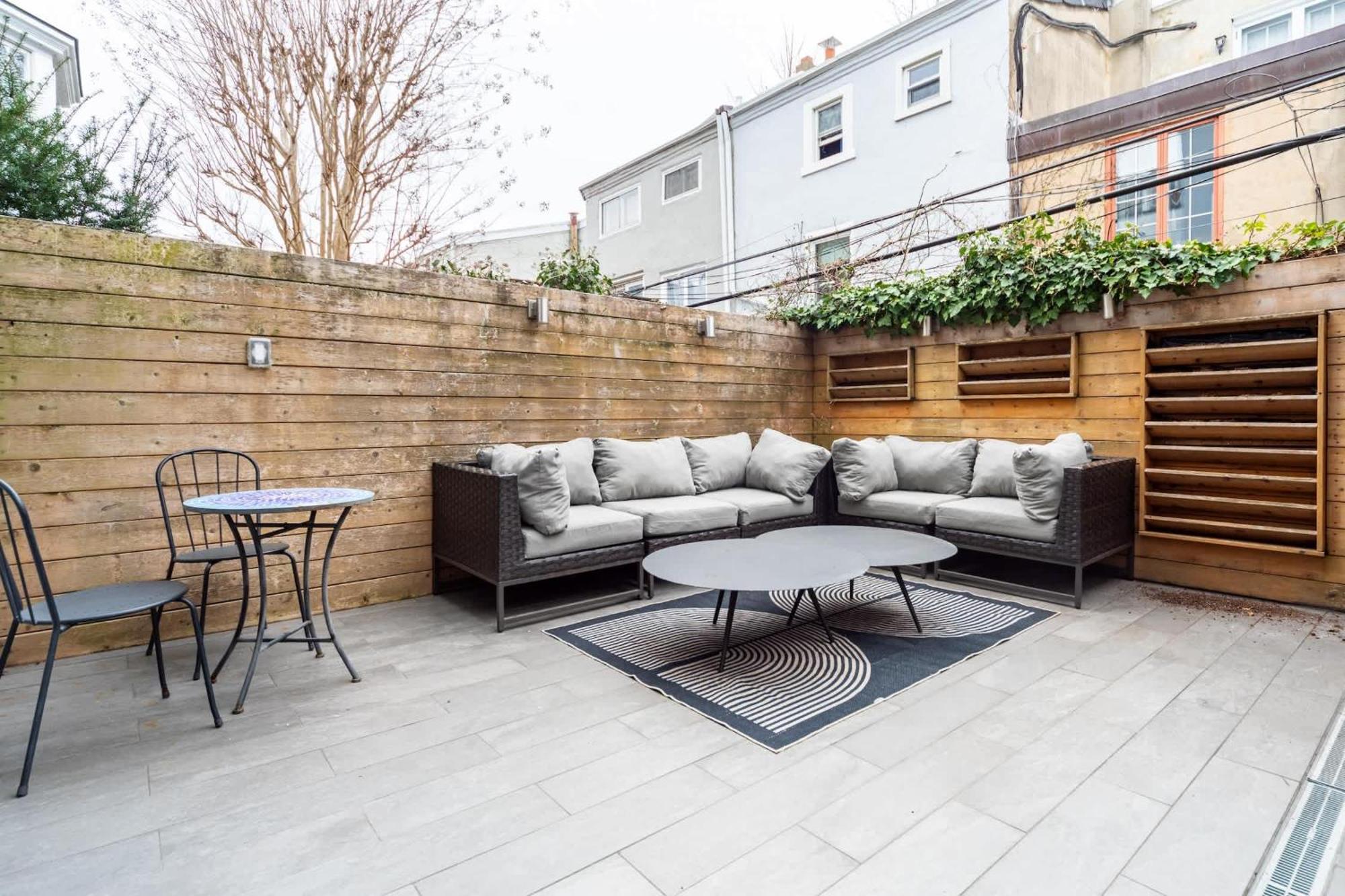 Cozy 4br Townhouse Walk To Fitler Sq & Riverwalk * Philadelphia